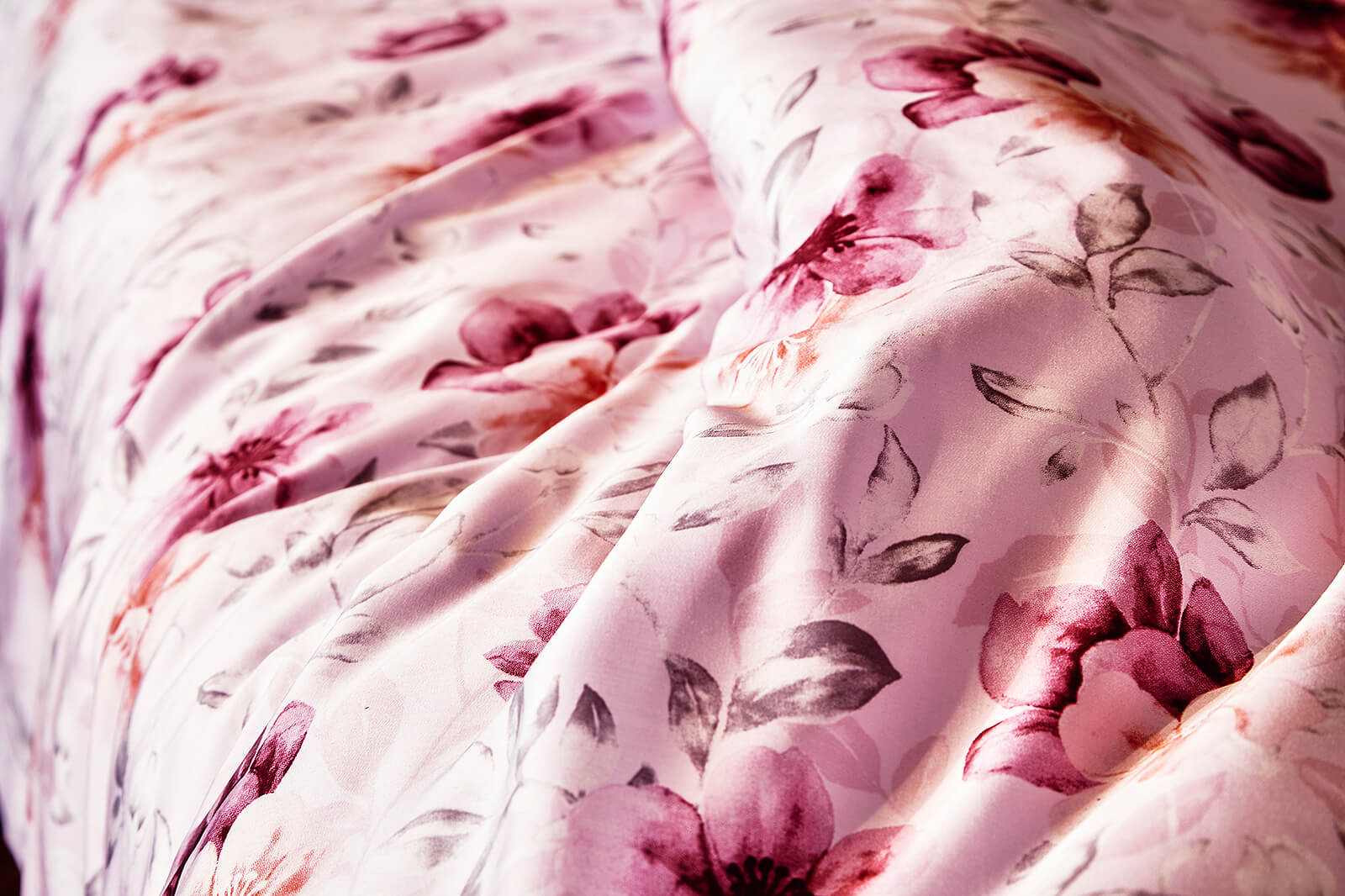 ชุดเครื่องนอน Omazz® Tencel Print Romance Omazz ประเทศไทย