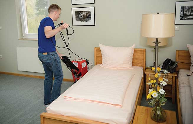 8-steps-to-clean-your-mattress-2
